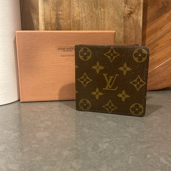 Louis Vuitton Monogram Mens Bifold Wallet - Picture 1 of 11